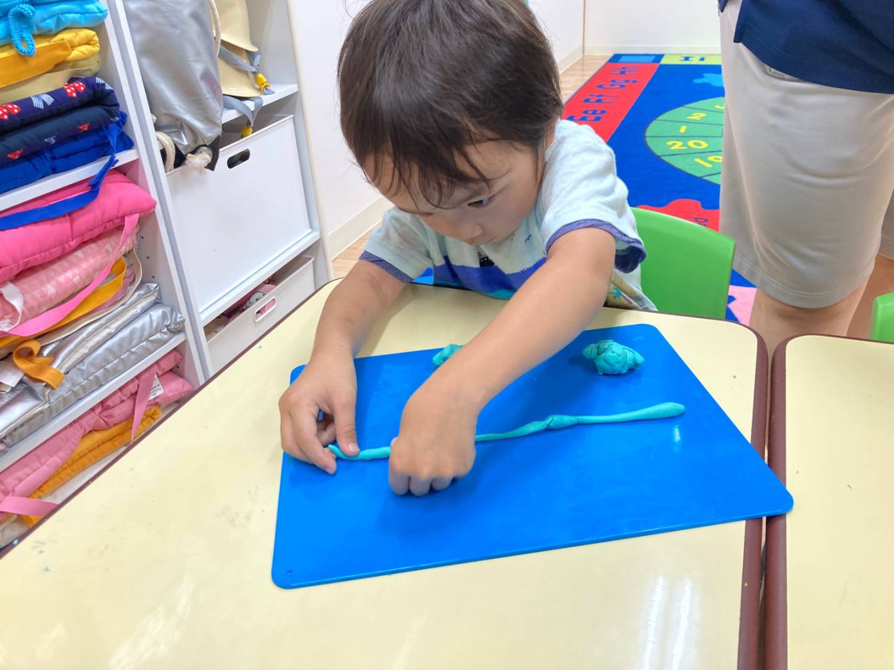 Making what we learned! (粘土で形にしてみよう！）☆ Kindy 1 (年少クラス）