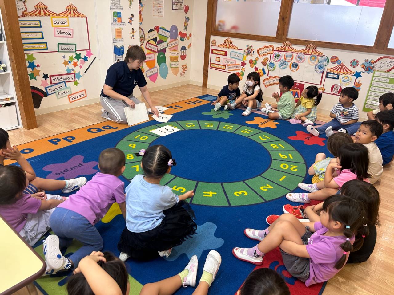 Fun with Math! (算数を楽しもう!)☆ Kindy 1(年少クラス)